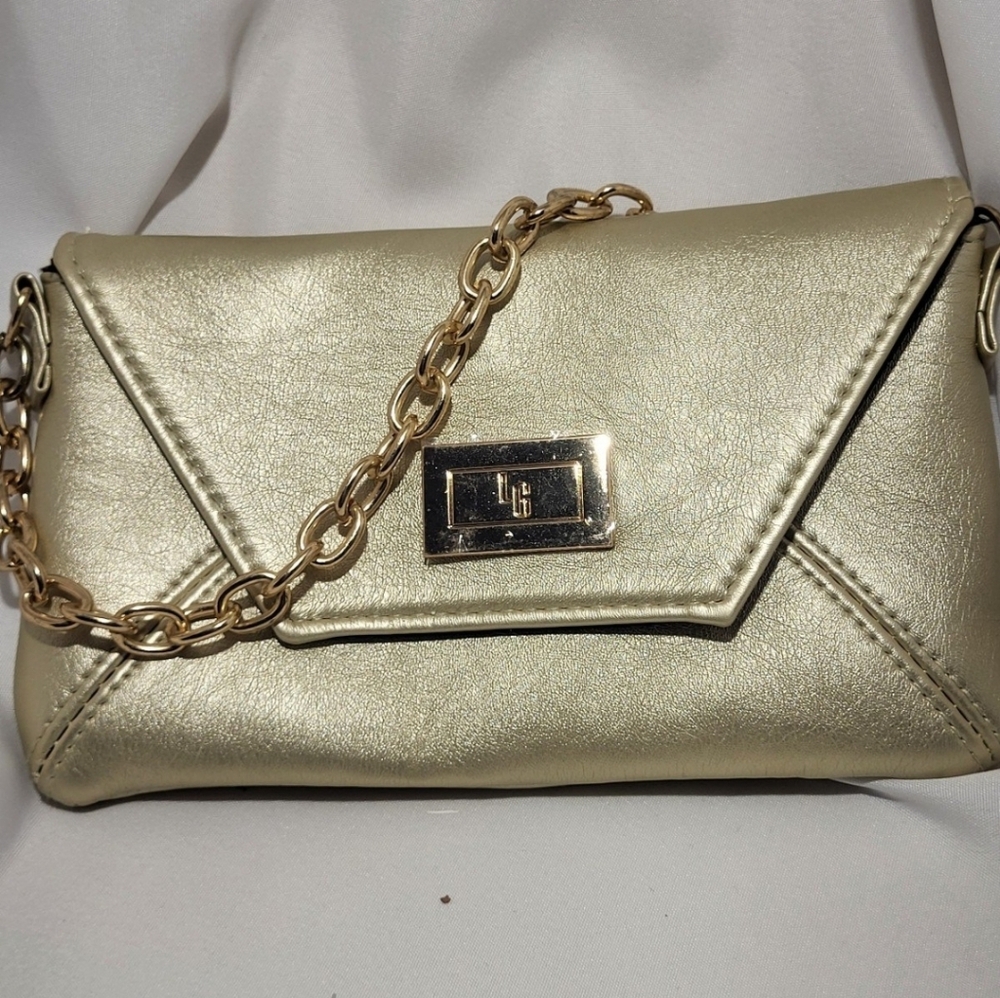 Lori Greiner crossbody